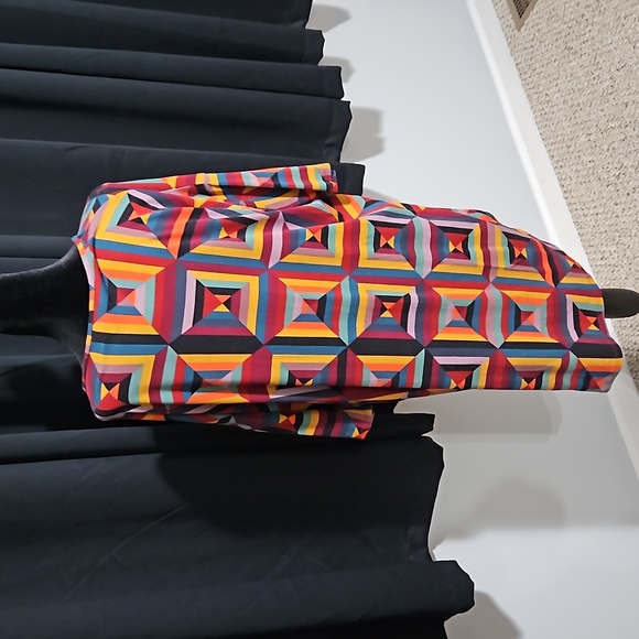 Irma- Medium - LuLaRoe - Picture 5 of 9